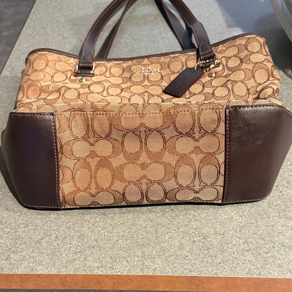 Coach Brown Signature Tote Bag - Picture 3 of 10
